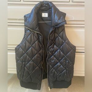 NWOT Tuckernuck black vest! Never worn!
